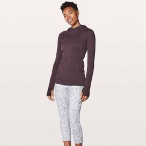 Women’s lululemon hooded restless pullover